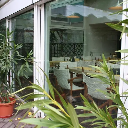 Ξενοδοχείο Training